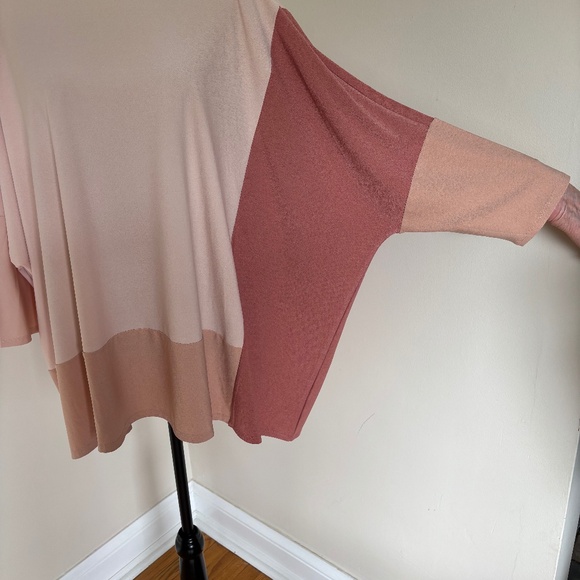 Marla Wynne Layers Stretch Pink Colorblock Boxy Top with Dolman Sleeves - Picture 3 of 8